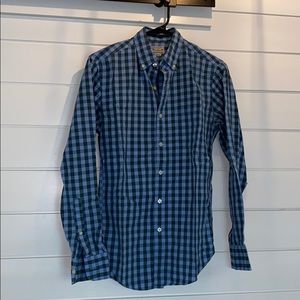 J Crew men’s casual button down - in good shape.
